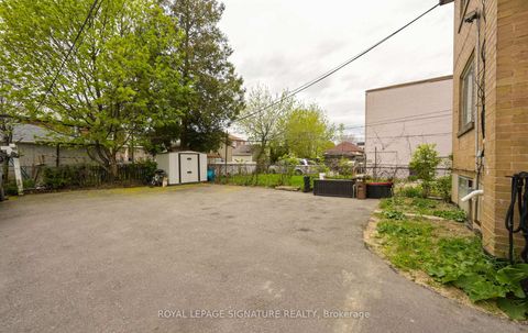 Photo 25 at 226 Bicknell Avenue, Eglinton West, Toronto