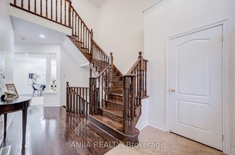 Photo 3 at 186 Ascalon Drive, Patterson, Vaughan