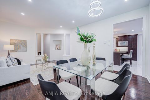 Photo 11 at 186 Ascalon Drive, Patterson, Vaughan