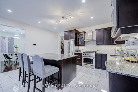 Photo 17 at 186 Ascalon Drive, Patterson, Vaughan