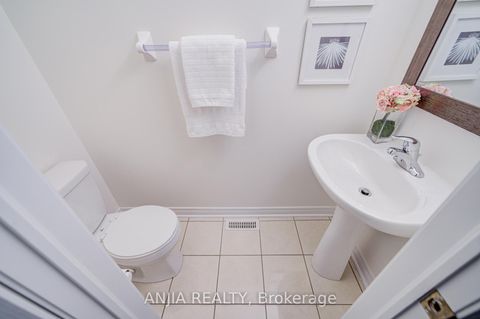 Photo 24 at 186 Ascalon Drive, Patterson, Vaughan