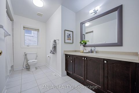 Photo 28 at 186 Ascalon Drive, Patterson, Vaughan