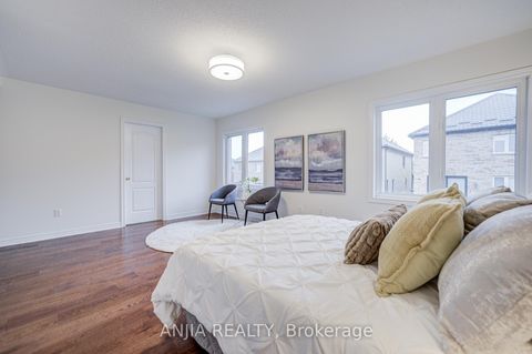 Photo 33 at 186 Ascalon Drive, Patterson, Vaughan