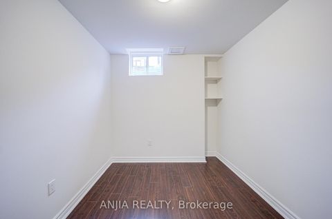 Photo 43 at 186 Ascalon Drive, Patterson, Vaughan