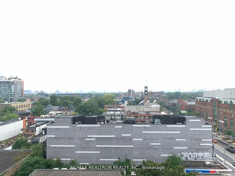 Photo 23 at 917 - 297 College Street, Chinatown, Toronto