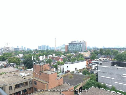 Photo 25 at 917 - 297 College Street, Chinatown, Toronto