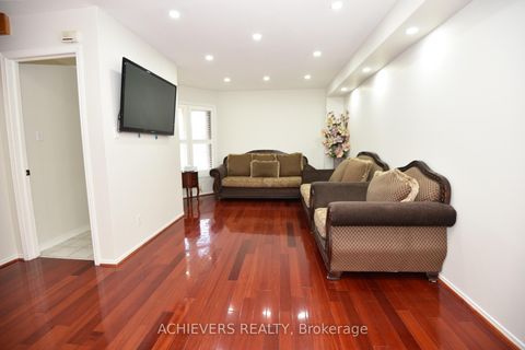 Photo 4 at 10 Gramercy Square, Rouge E11, Toronto