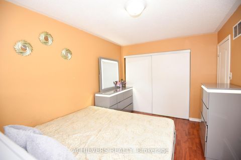 Photo 20 at 10 Gramercy Square, Rouge E11, Toronto