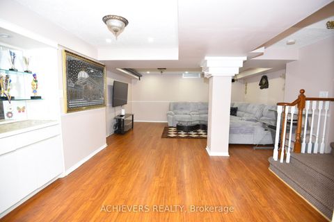 Photo 30 at 10 Gramercy Square, Rouge E11, Toronto