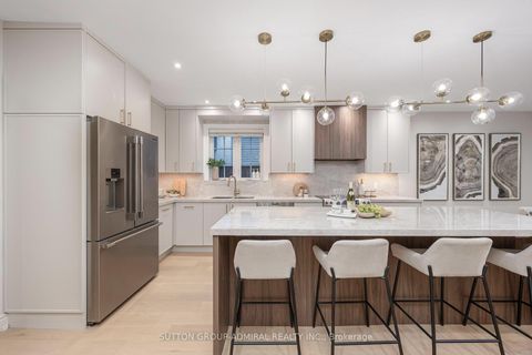 Photo 10 at 254 Forest Hill Road, Forest Hill South, Toronto