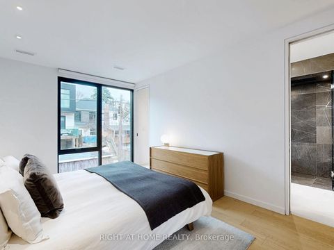 Photo 11 at 15 Durie Street E, Swansea, Toronto