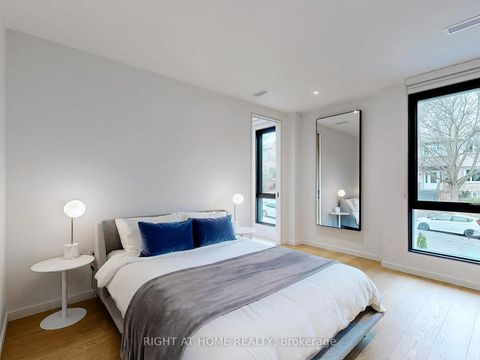 Photo 16 at 15 Durie Street E, Swansea, Toronto