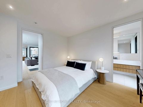 Photo 27 at 15 Durie Street E, Swansea, Toronto