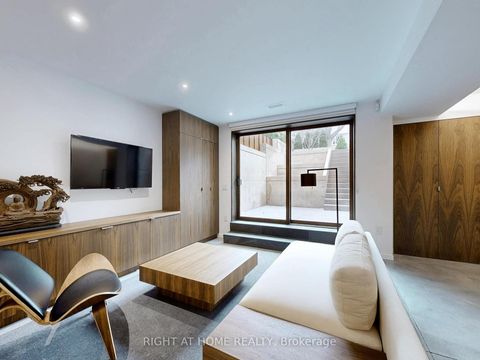 Photo 30 at 15 Durie Street E, Swansea, Toronto