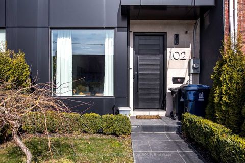 Photo 2 at 102 Ulster Street, University, Toronto