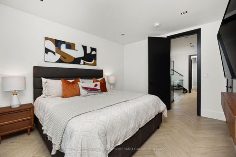 Photo 18 at 102 Ulster Street, University, Toronto