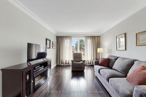 Photo 1 at 87 Mulholland Avenue, Glen Park, Toronto