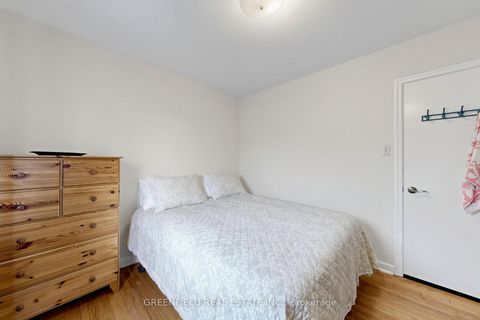 Photo 14 at 87 Mulholland Avenue, Glen Park, Toronto