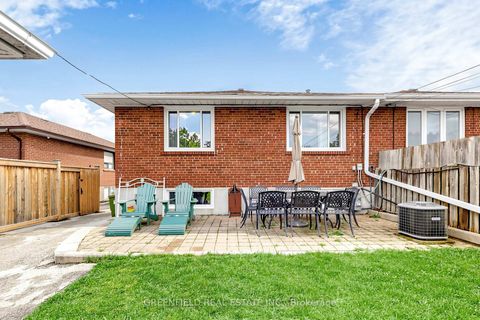 Photo 46 at 87 Mulholland Avenue, Glen Park, Toronto