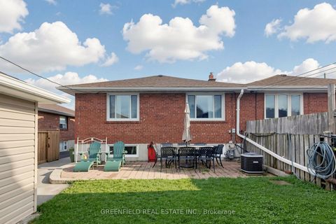 Photo 48 at 87 Mulholland Avenue, Glen Park, Toronto