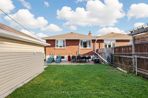 Photo 49 at 87 Mulholland Avenue, Glen Park, Toronto