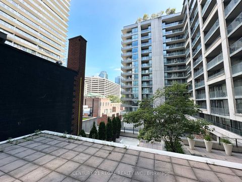 Photo 4 at 533 - 111 Elizabeth Street, Bay Street Corridor, Toronto