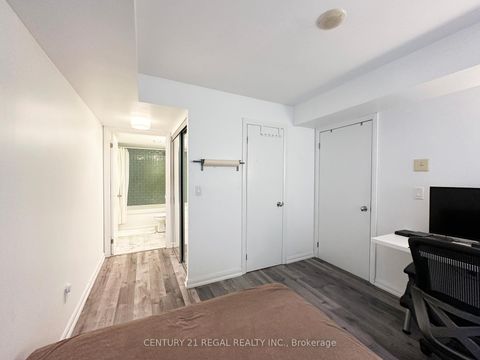 Photo 13 at 533 - 111 Elizabeth Street, Bay Street Corridor, Toronto