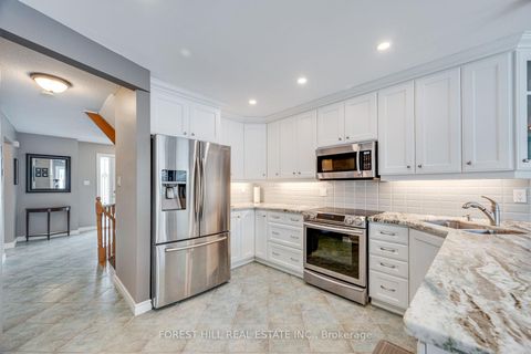 Photo 4 at 4 Milgate Place, Aurora Highlands, Aurora