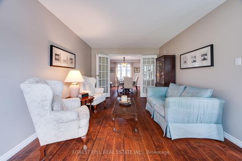 Photo 14 at 4 Milgate Place, Aurora Highlands, Aurora