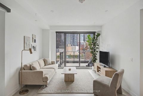 Photo 7 at 725 - 505 Richmond Street W, Waterfront Communities C1, Toronto