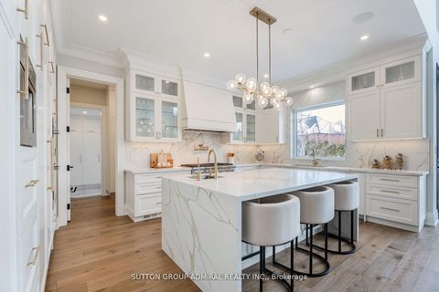 Photo 7 at 41 Elizabeth Drive, Nobleton, King