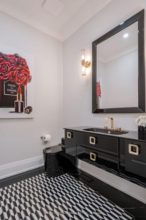 Photo 20 at 41 Elizabeth Drive, Nobleton, King