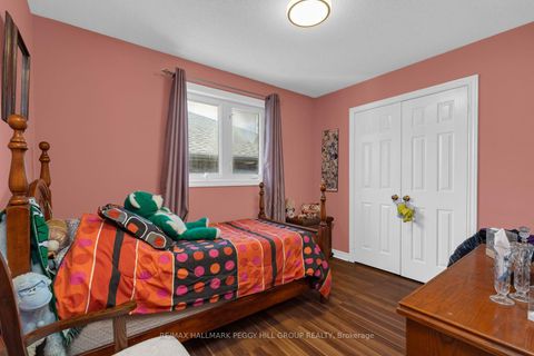 Photo 11 at 120 Jessica Drive, Painswick South, Barrie