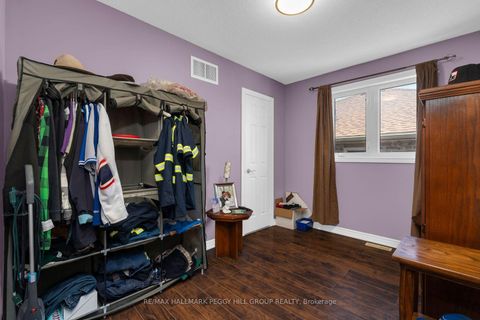 Photo 12 at 120 Jessica Drive, Painswick South, Barrie