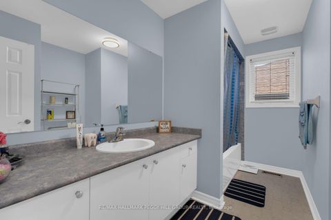 Photo 13 at 120 Jessica Drive, Painswick South, Barrie
