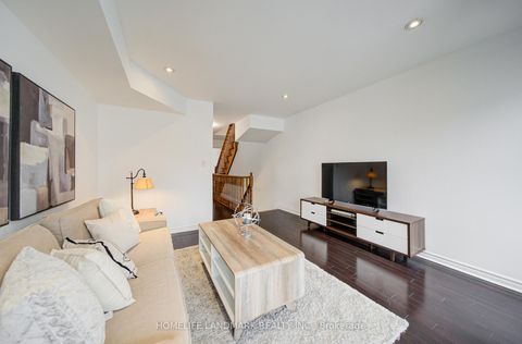 Photo 12 at 11 Humphrey Gate, Don Mills, Toronto
