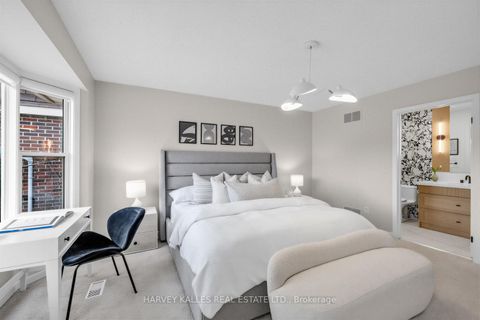 Photo 10 at 136 Bedford Park Avenue, Lawrence Park North, Toronto