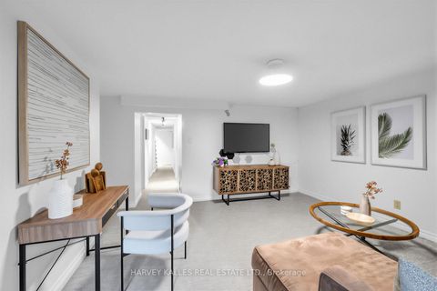 Photo 17 at 136 Bedford Park Avenue, Lawrence Park North, Toronto