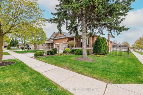 Photo 1 at 175 Medallion Boulevard, West Woodbridge, Vaughan