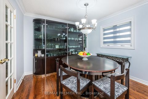 Photo 7 at 175 Medallion Boulevard, West Woodbridge, Vaughan