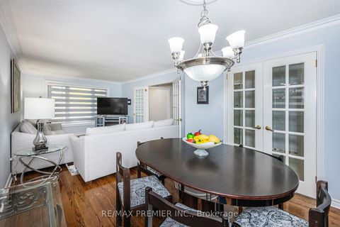 Photo 8 at 175 Medallion Boulevard, West Woodbridge, Vaughan