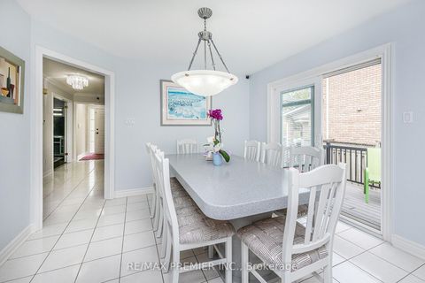 Photo 9 at 175 Medallion Boulevard, West Woodbridge, Vaughan