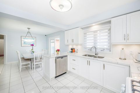 Photo 12 at 175 Medallion Boulevard, West Woodbridge, Vaughan