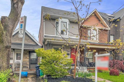 Photo 2 at 129 Earlscourt Avenue, Davenport, Toronto
