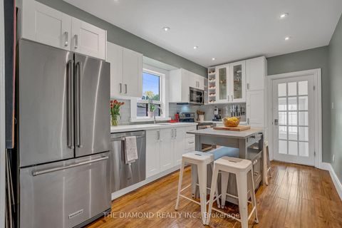 Photo 17 at 129 Earlscourt Avenue, Davenport, Toronto