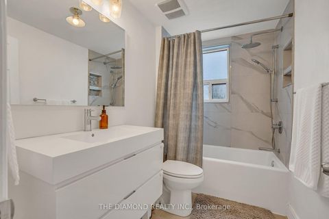 Photo 31 at 129 Earlscourt Avenue, Davenport, Toronto
