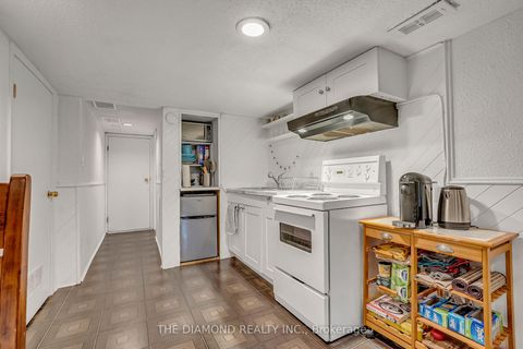 Photo 35 at 129 Earlscourt Avenue, Davenport, Toronto
