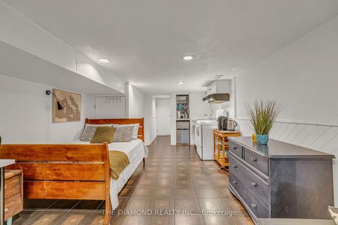 Photo 38 at 129 Earlscourt Avenue, Davenport, Toronto