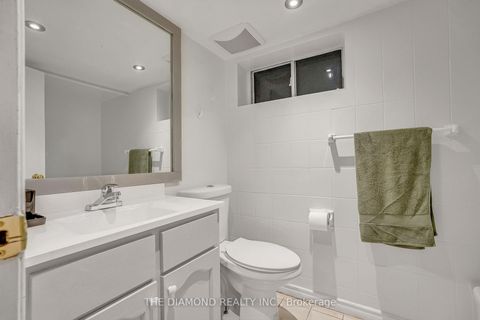 Photo 41 at 129 Earlscourt Avenue, Davenport, Toronto