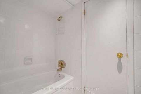 Photo 42 at 129 Earlscourt Avenue, Davenport, Toronto